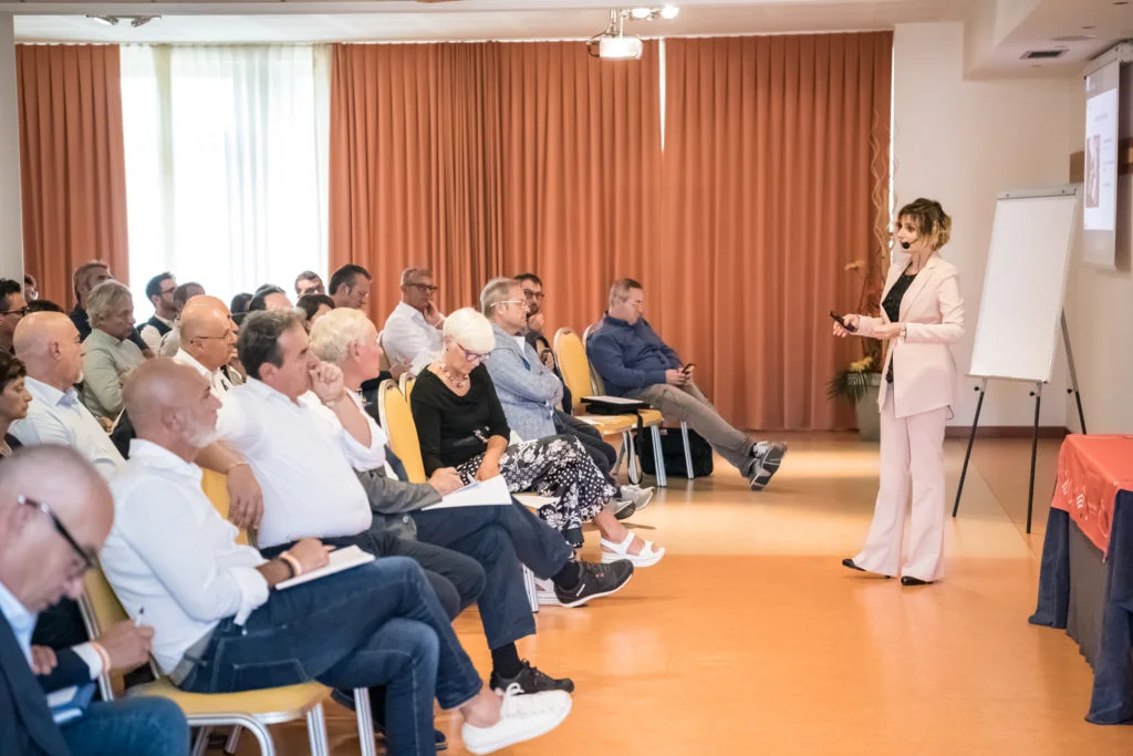 chiara alzati public speaking parlarechiaro