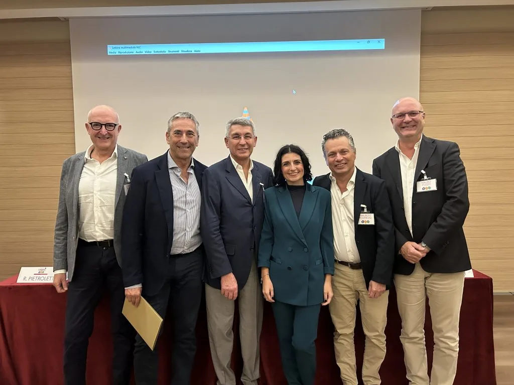 Public Speaking e Medicina: Corrado Bottini • Castellanza (VA)Claudio Edoardo Pagano • Pavia Roberto Perinotti • Biella Mauro Pozzo • Biella Maurizio Roveroni • Aosta